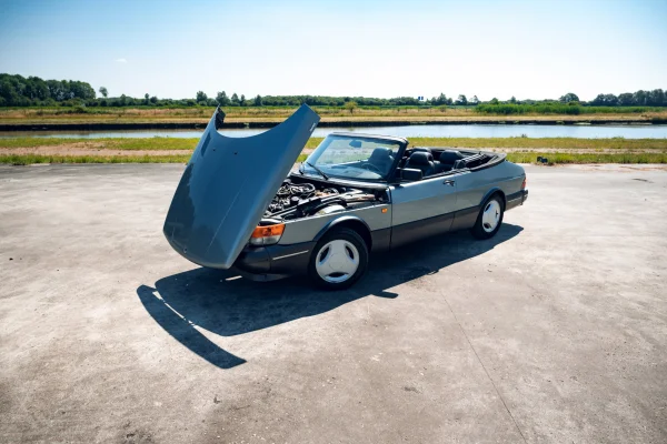 Foto 3 van fotogallerij Saab 900 Turbo Cabrio uit 1991