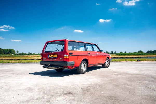 Foto 1 van fotogallerij Volvo 240 uit 1982