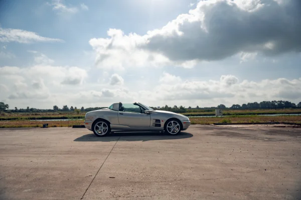 Foto 7 van fotogallerij Qvale Mangusta uit 2003