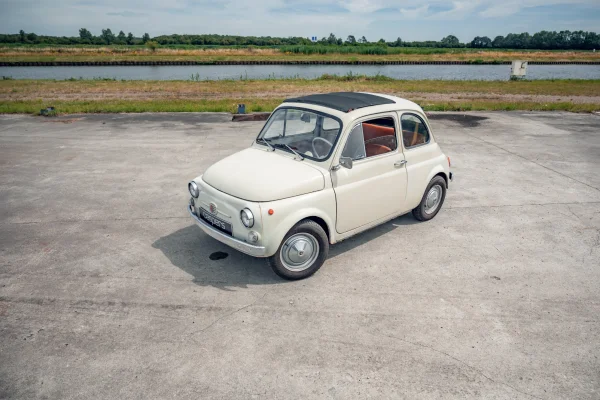 Foto 2 van fotogallerij Fiat 500 F Berlina uit 1970