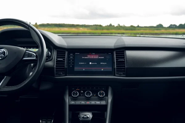 Foto 2 van fotogallerij Skoda Kodiaq 1.5TSi DSG Sportline Business 7P. uit 2020