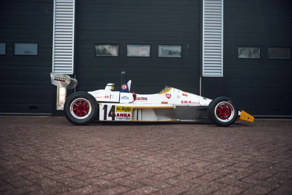 Foto 3 van fotogallerij Alfa Romeo Formula Alfa Boxer uit 1987