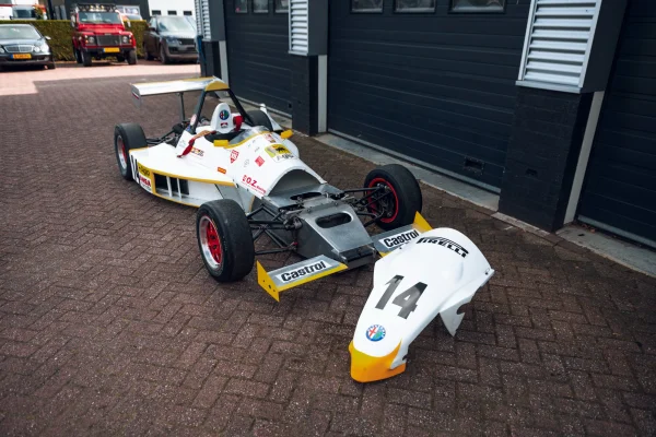 Foto 1 van fotogallerij Alfa Romeo Formula Alfa Boxer uit 1987