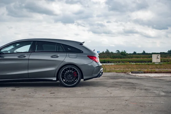 Foto 3 van fotogallerij Mercedes-Benz CLA 45 uit 2017