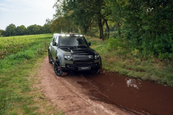 Foto 8 van fotogallerij Land Rover Defender 110 uit 2022
