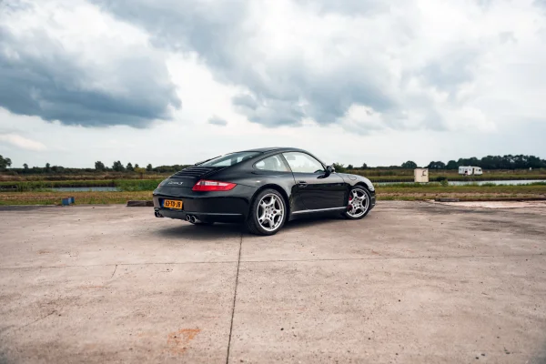 Foto 6 van fotogallerij Porsche 911 3.8 Carrera S uit 2006