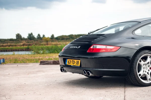 Foto 10 van fotogallerij Porsche 911 3.8 Carrera S uit 2006