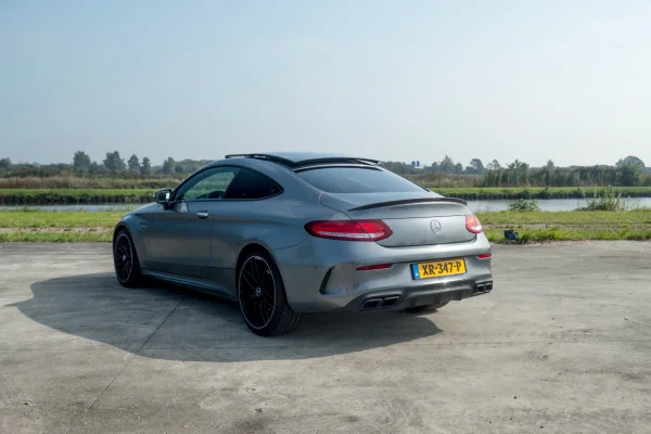 Foto 11 van fotogallerij Mercedes-Benz AMG C63 Coupé uit 2017