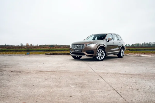 Foto 34 van fotogallerij Volvo XC90 T8 uit 2016