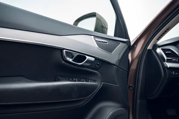 Foto 12 van fotogallerij Volvo XC90 T8 uit 2016