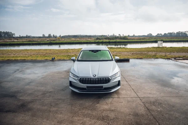 Foto 3 van fotogallerij Skoda Superb Combi 1.5TSi MHEV uit 2024