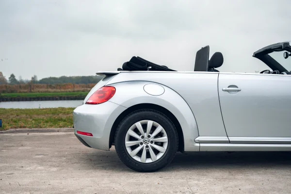 Foto 26 van fotogallerij Volkswagen Beetle uit 2014