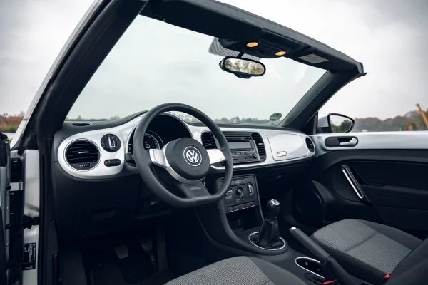 Foto 3 van fotogallerij Volkswagen Beetle uit 2014