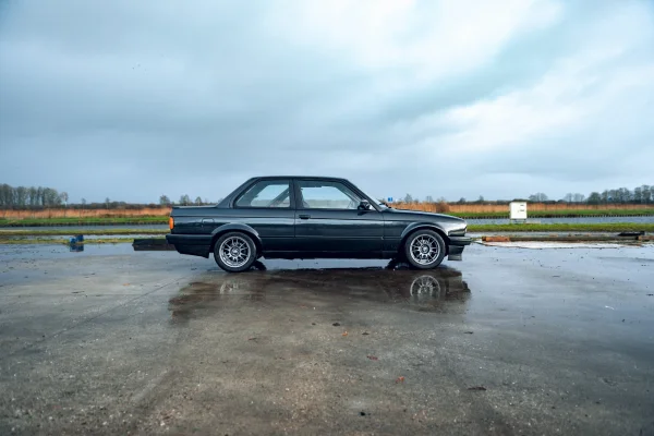 Foto 7 van fotogallerij BMW E30 325i uit 1987