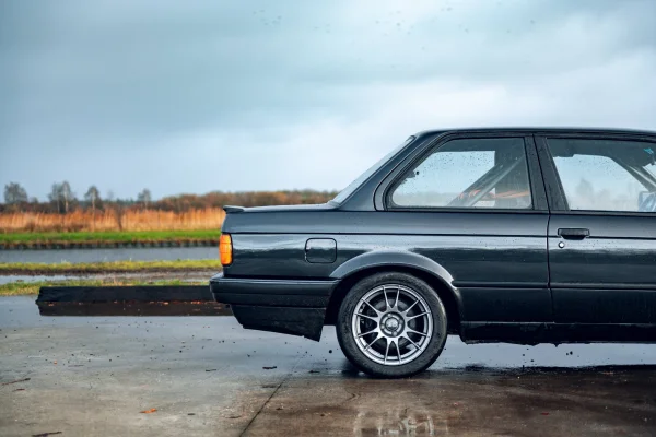 Foto 9 van fotogallerij BMW E30 325i uit 1987