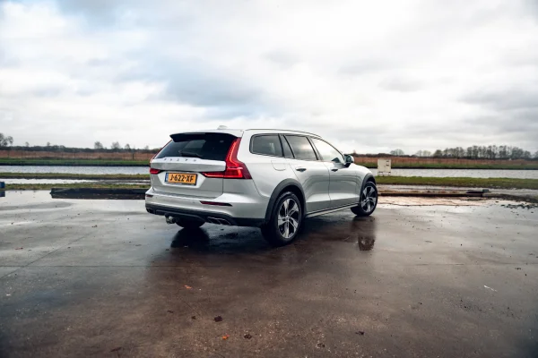 Foto 4 van fotogallerij Volvo V60 Cross Country uit 2020
