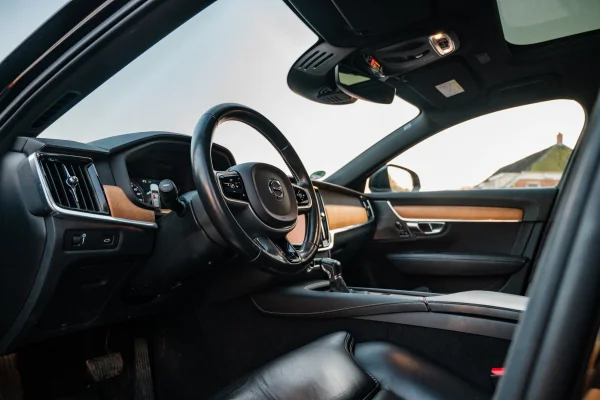 Foto 20 van fotogallerij Volvo V90 uit 2019