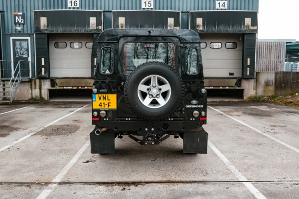 Foto 7 van fotogallerij Land Rover Defender 2.2 D SW 110