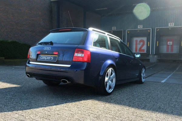 Foto 4 van fotogallerij Audi A6 Avant - 4.2 quattro RS 6 uit 2003