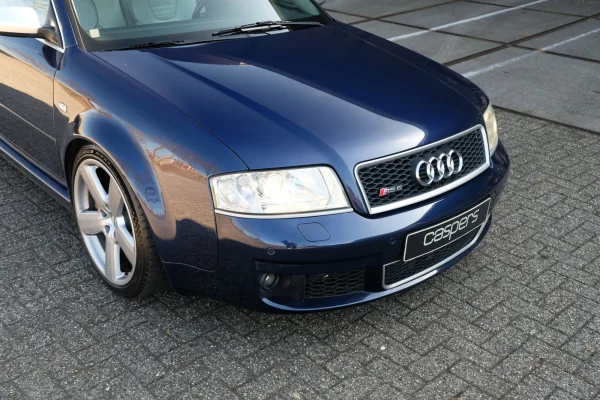 Foto 18 van fotogallerij Audi A6 Avant - 4.2 quattro RS 6 uit 2003