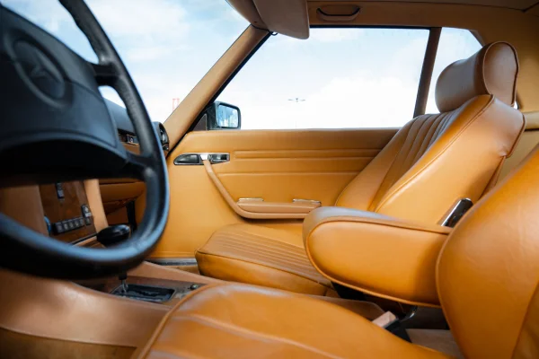 Foto 17 van fotogallerij Mercedes-Benz 560 SL uit 1986