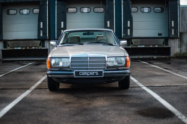 Foto 2 van fotogallerij Mercedes-Benz Mercedes 280CE uit 1985