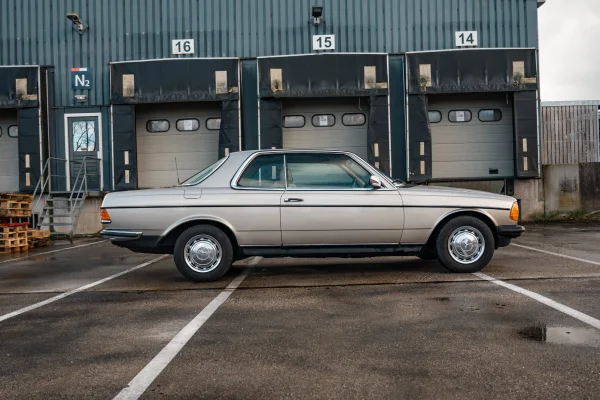 Foto 1 van fotogallerij Mercedes-Benz Mercedes 280CE uit 1985