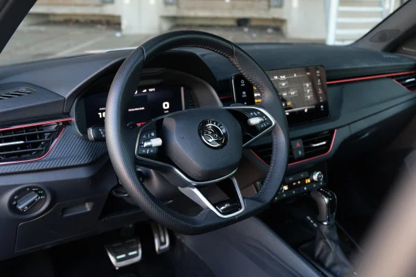 Foto 20 van fotogallerij Skoda Kamiq Monte Carlo uit 2024