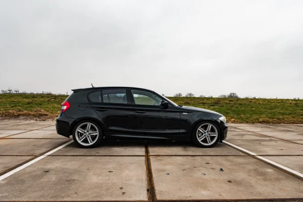 Foto 7 van fotogallerij BMW 1-serie 130i uit 2007