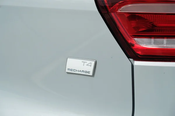 Foto 18 van fotogallerij Volvo XC40 T4 Recharge uit 2022