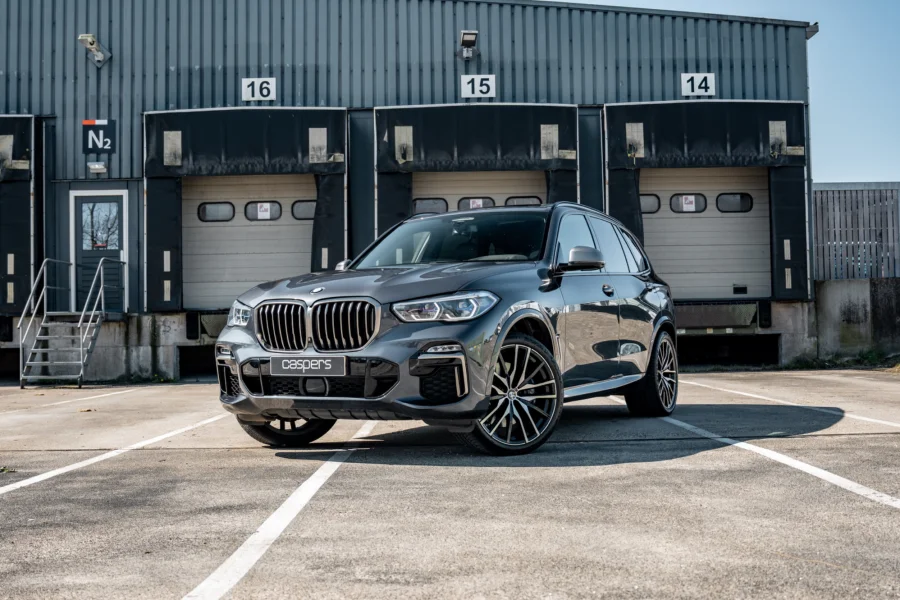 Foto 0 van fotogallerij BMW X5 M50i uit 2019