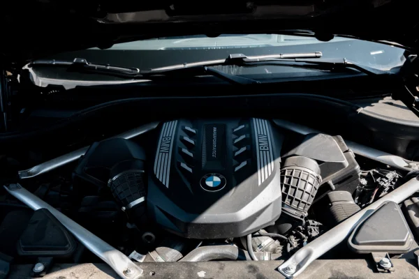 Foto 12 van fotogallerij BMW X5 M50i uit 2019