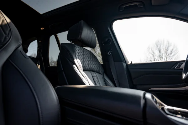 Foto 19 van fotogallerij BMW X5 M50i uit 2019