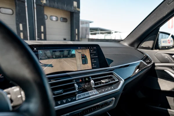 Foto 28 van fotogallerij BMW X5 M50i uit 2019