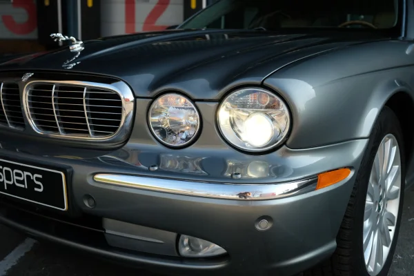 Foto 7 van fotogallerij Jaguar XJ 4.2 V8 uit 2004