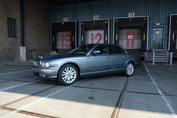 Foto 8 van fotogallerij Jaguar XJ 4.2 V8 uit 2004