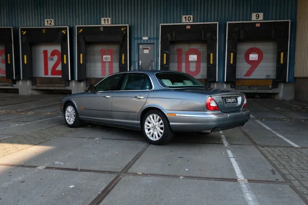 Foto 4 van fotogallerij Jaguar XJ 4.2 V8 uit 2004