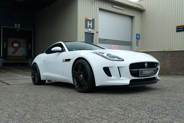 Foto 9 van fotogallerij Jaguar F-Type uit 2016