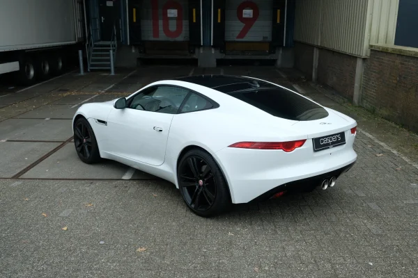 Foto 1 van fotogallerij Jaguar F-Type uit 2016