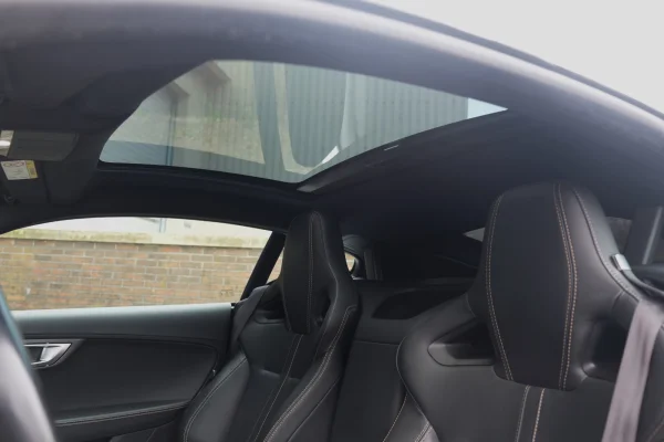 Foto 13 van fotogallerij Jaguar F-Type uit 2016