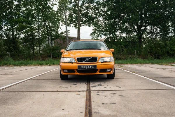 Foto 4 van fotogallerij Volvo V70 R uit 1998