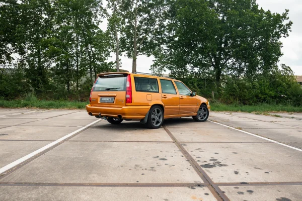Foto 10 van fotogallerij Volvo V70 R uit 1998
