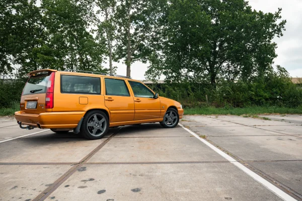 Foto 13 van fotogallerij Volvo V70 R uit 1998