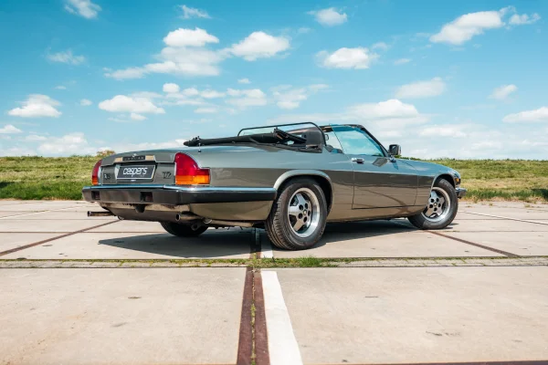 Foto 2 van fotogallerij Jaguar XJS uit 1988