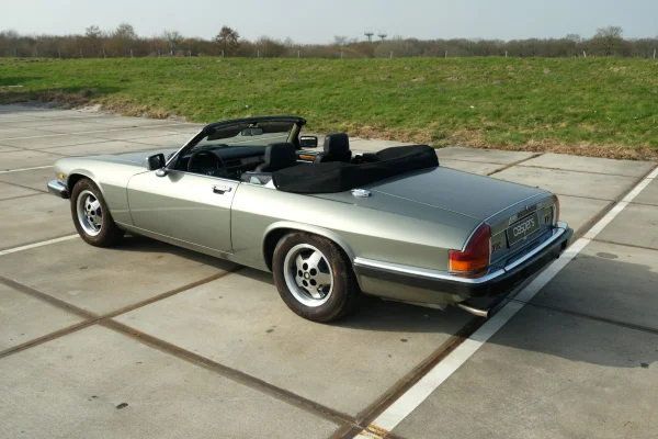 Foto 2 van fotogallerij Jaguar XJS uit 1988