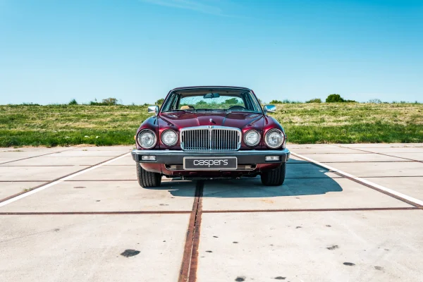 Foto 4 van fotogallerij Jaguar XJ uit 1987