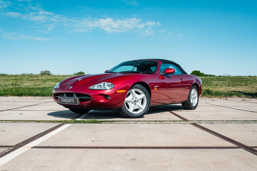 Foto 0 van fotogallerij Jaguar XK8 uit 1998