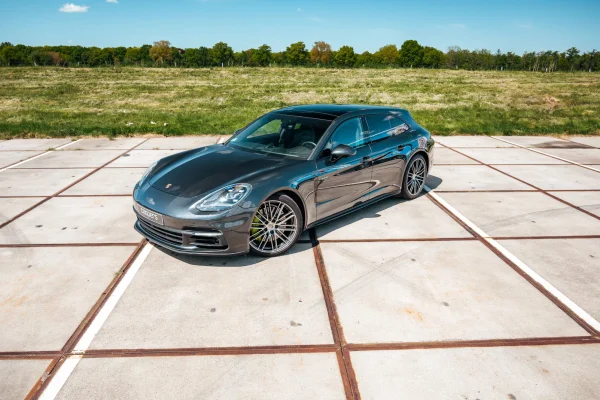 Foto 4 van fotogallerij Porsche Panamera Sport Turismo uit 2020