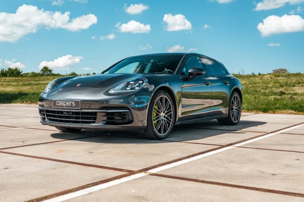 Foto 2 van fotogallerij Porsche Panamera Sport Turismo uit 2020