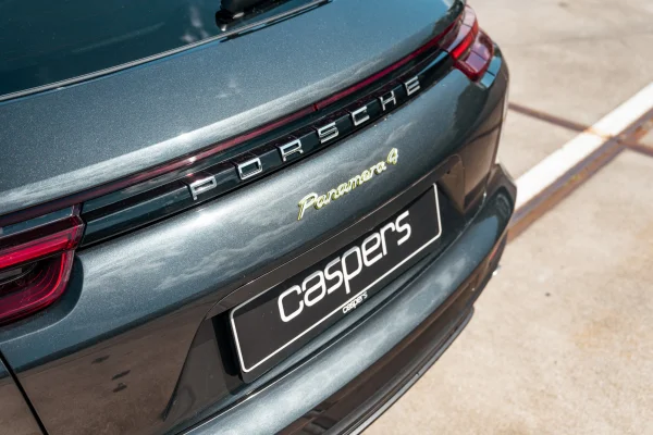 Foto 10 van fotogallerij Porsche Panamera Sport Turismo uit 2020